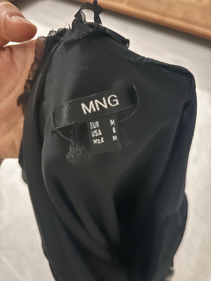 Siyah V Yaka Midi Elbise - Görsel 3