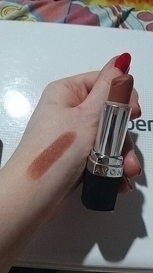 Avon mat ruj
