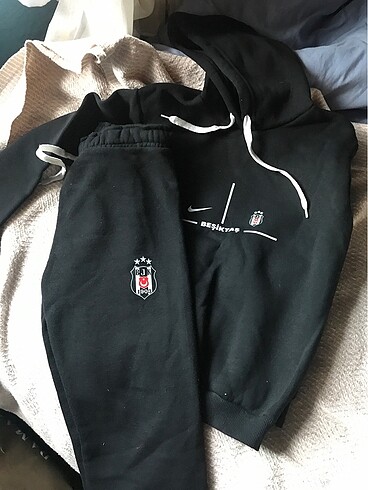 Beşiktaşlı Eşofman Takımı