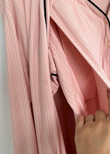 Pembe Uzun Kadın Sabahlık - Rahat Kesim - Görsel 3