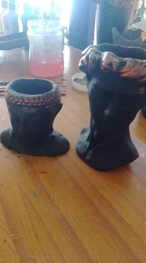 Siyah Yüz Figürlü Dekoratif Saksılar - Görsel 3