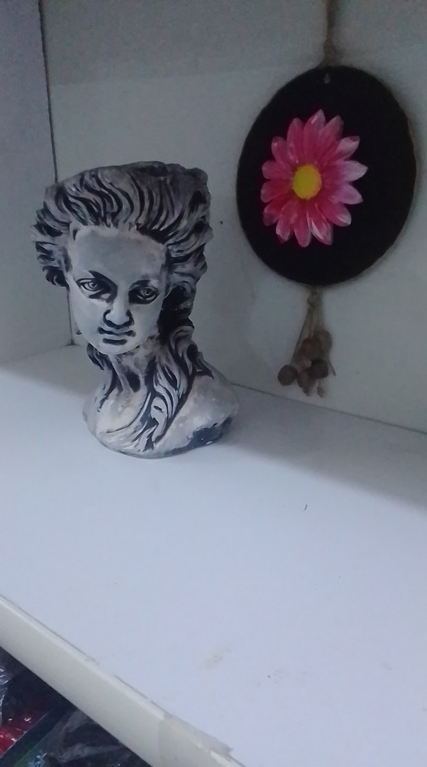 Gri Renk Kadın Büstü Figürin - Görsel 2