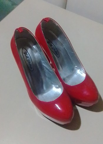 Kırmızı Rugan Stiletto Kadın Ayakkabı