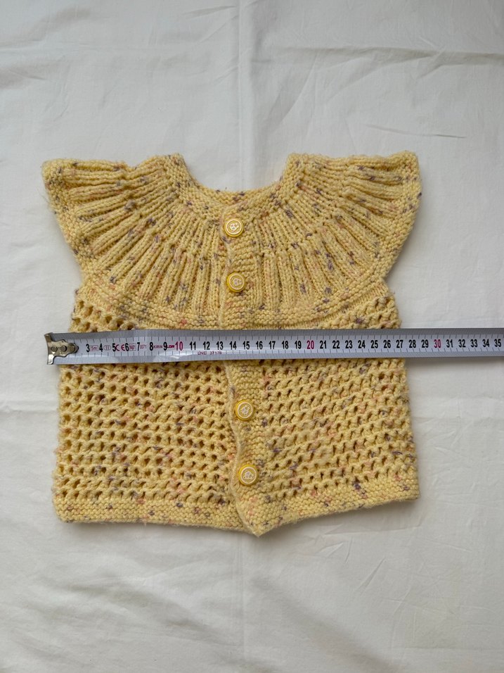 Kız Çocuk Sarı Örgü Kolsuz Hırka - Görsel 3