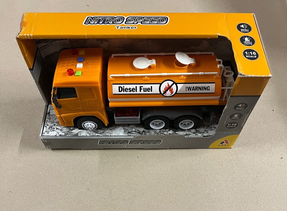 Nitro Speed sesli ışıklı Oyuncak Tanker Kamyon - Görsel 2