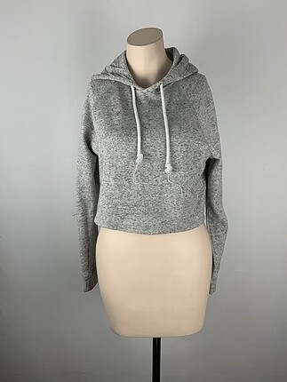 H&M Sweatshirt %70 İndirimli.