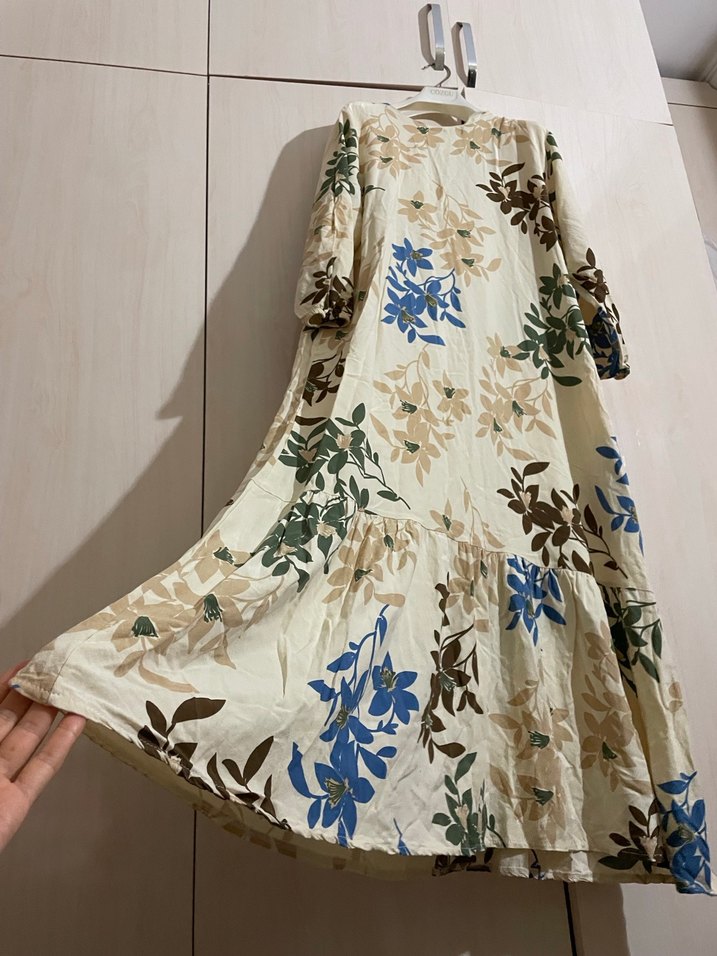 Bej Çiçek Desenli Bohem Uzun Elbise - Görsel 3