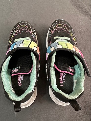 Skechers