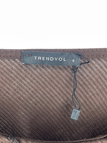 s Beden kahverengi Renk Trendyol & Milla Bluz %70 İndirimli.