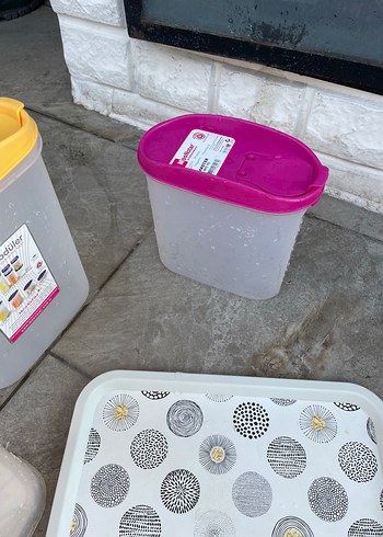  Beden Kapaklı Plastik Saklama Kabı ve ayran çırpıcı ve tepsi