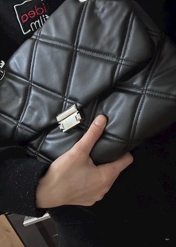 Siyah omuz çantası - Görsel 2