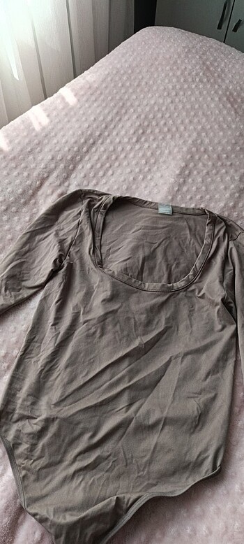 Kare yaka çıtçıtlı body 