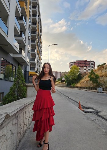 Drapeli Kırmızı Uzun Kadın Etek