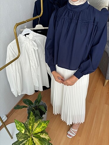 40 Beden lacivert Renk Lacivert önü büzgülü kısa gömlek