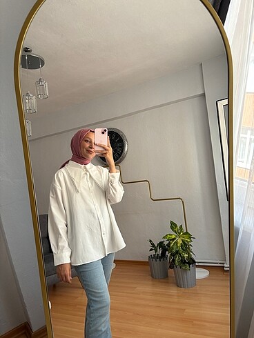 Zara Ekru renk yakalı gömlek