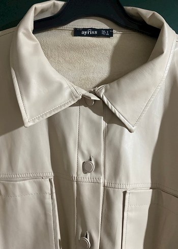 Düğmeli Bej Midi Deri Ceket - Görsel 3