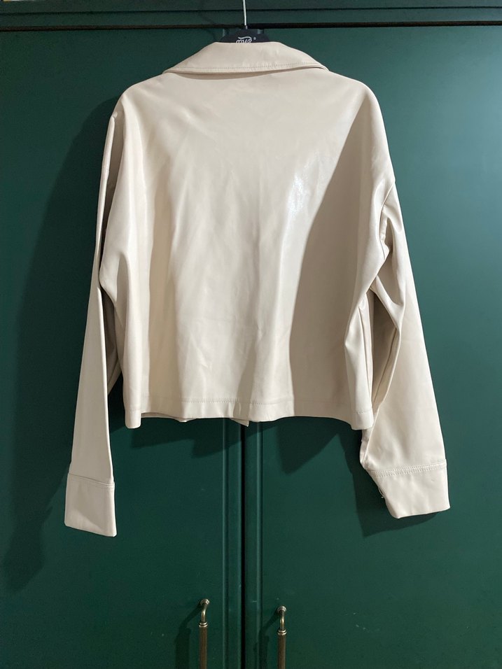 Düğmeli Bej Midi Deri Ceket - Görsel 4