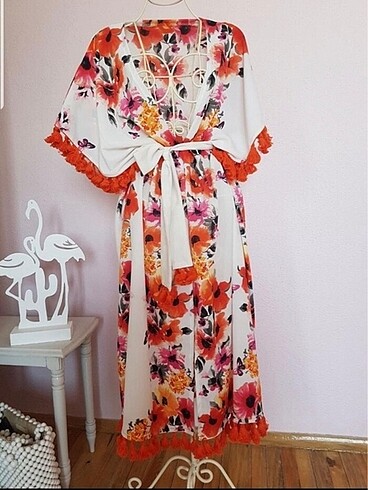 Turuncu püsküllü tasarım kimono
