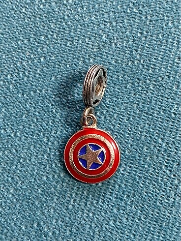 Pandora kaptan Amerika charm