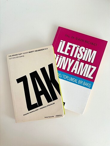 2 adet kitap.