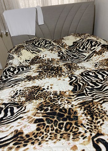 Kahverengi Zebra Desenli Yatak Örtüsü - Görsel 3