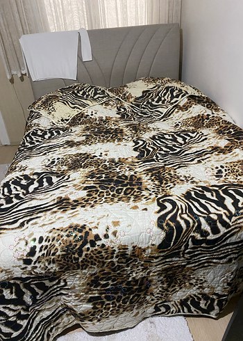 Kahverengi Zebra Desenli Yatak Örtüsü - Görsel 4