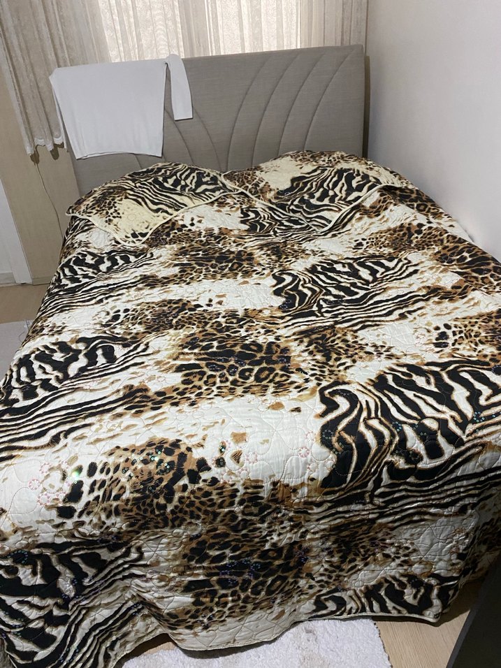 Kahverengi Zebra Desenli Yatak Örtüsü - Görsel 4