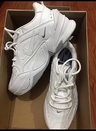 Nike kadın spor ayakkabı