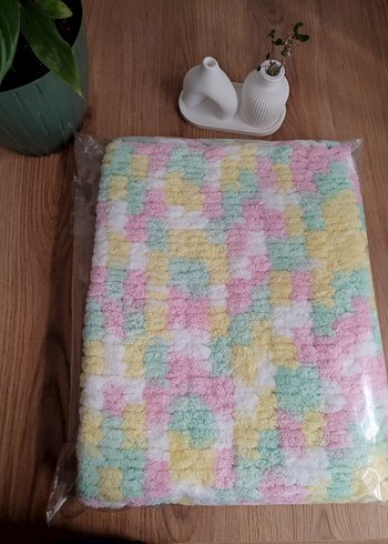 Çok Renkli Bağlama Desenli Çocuk Battaniyesi - Görsel 3