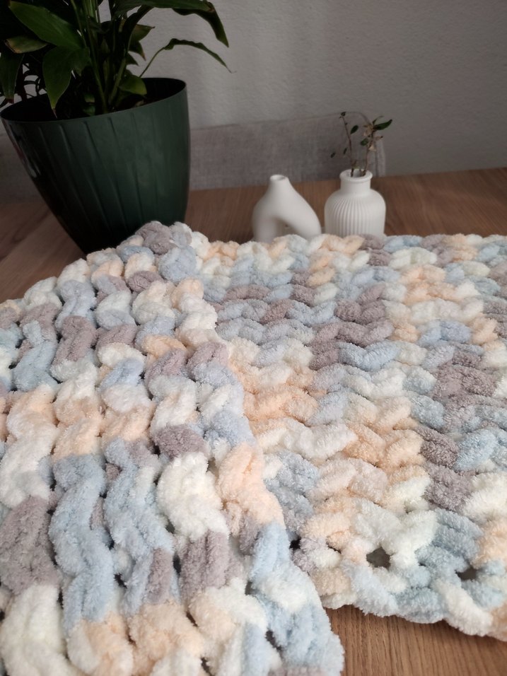 Pastel Renkli Örgü Çocuk Battaniyesi - Görsel 2