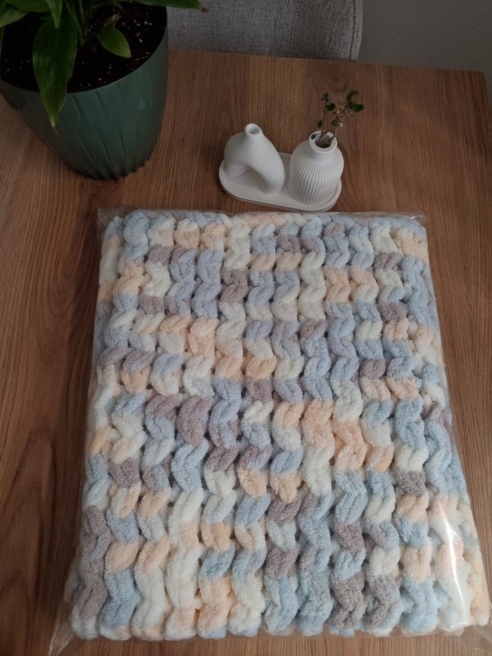 Pastel Renkli Örgü Çocuk Battaniyesi - Görsel 3