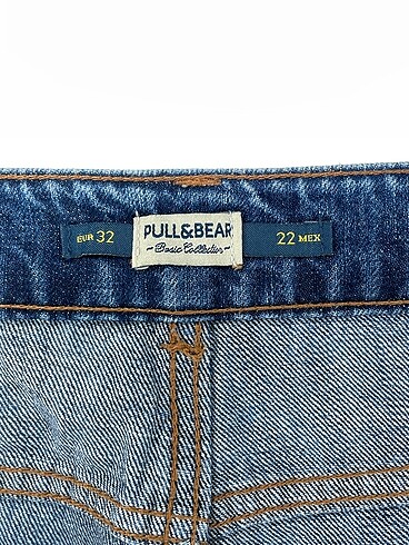 32 Beden mavi Renk Pull and Bear Mini Şort %70 İndirimli.