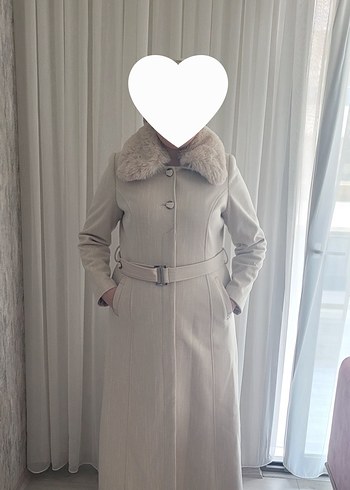 Kürk Detaylı Bej Uzun Kadın Kaban - Görsel 2