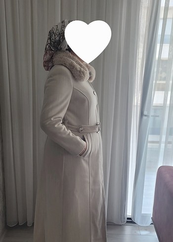 Kürk Detaylı Bej Uzun Kadın Kaban - Görsel 3