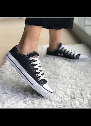 Çok hafif ve rahat spor ayakkabı