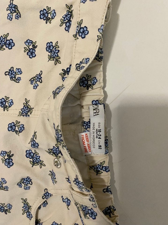 Beyaz Çiçek Desenli kız bebek 18-24 ay  Şort - Görsel 3