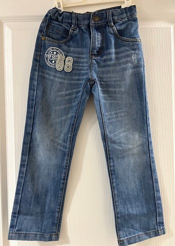 Nakış Detaylı Mavi Erkek Kot Pantolon
