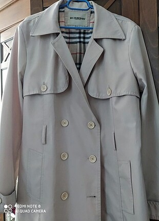 Burberry trençkot mevsimlik