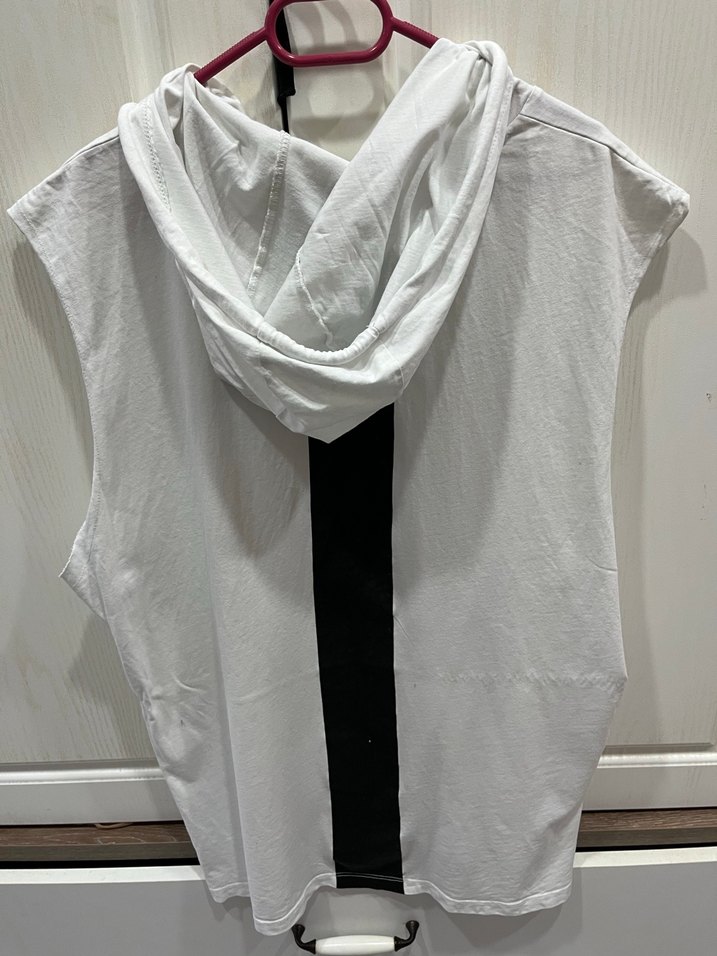 Beyaz Kapüşonlu Kolsuz Spor tişört - Görsel 3