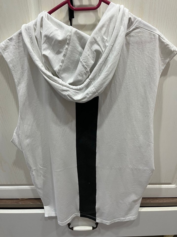 Beyaz Kapüşonlu Kolsuz Spor tişört - Görsel 2
