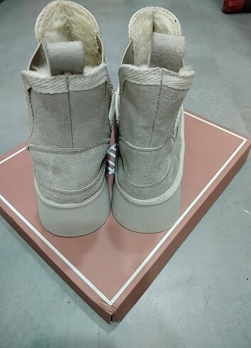 Ugg Bot ugg yenı