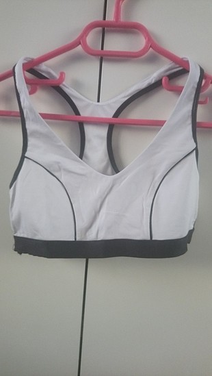 Spor sütyeni