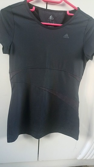 Spor t-shirt