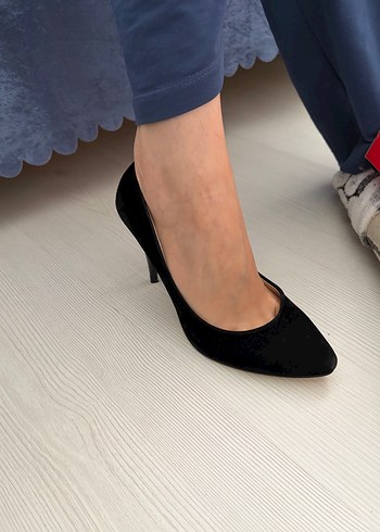 Siyah Süet Stiletto Topuklu Kadın Ayakkabı - Görsel 2