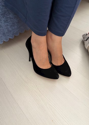 Siyah Süet Stiletto Topuklu Kadın Ayakkabı - Görsel 4