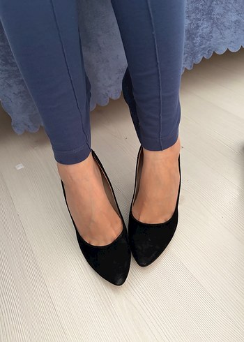 Siyah Süet Stiletto Topuklu Kadın Ayakkabı - Görsel 3