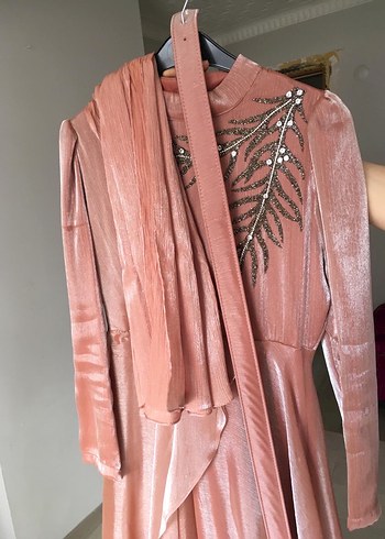 Pembe Uzun Kollu Drapeli Kadın Abiye Elbise - Görsel 3