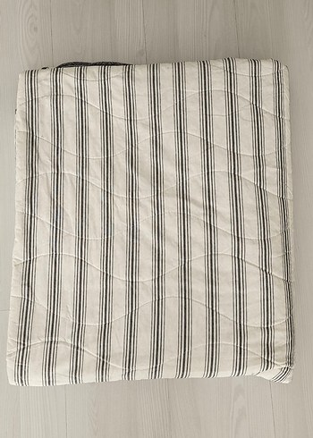 Gri Çizgili Beyaz Yatak Örtüsü - Görsel 2