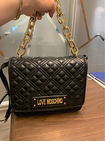 Beden siyah Renk Love Moschino siyah logolu omuz çantası