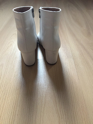 39 Beden beyaz Renk Pelinin ayakkabıları